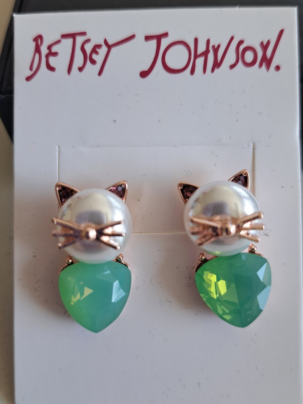 Betsey J Opalescent Cat Earr.